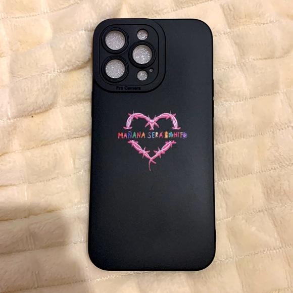 Karol g case - Picture 2 of 3